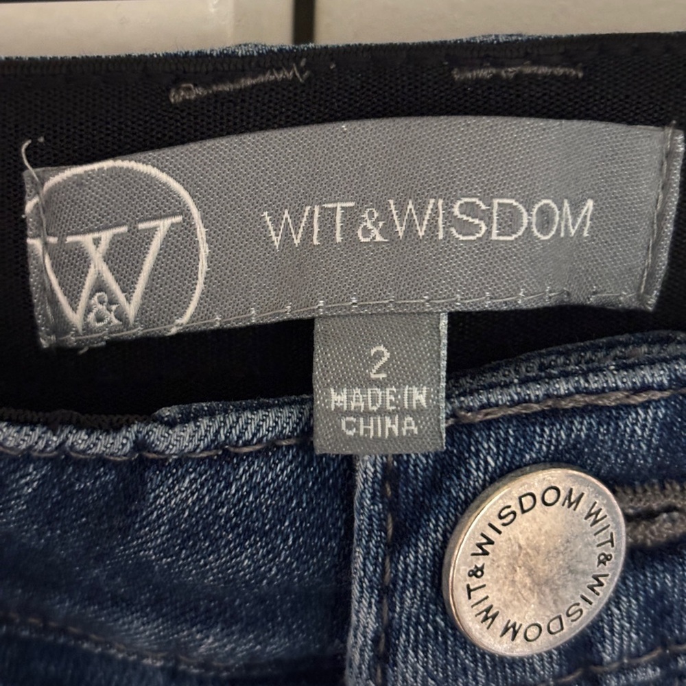 Wit & Wisdom Stretch Denim Shorts, Size 2, 9.5” Inseam Unrolled, Jean Shorts - Picture 3 of 11